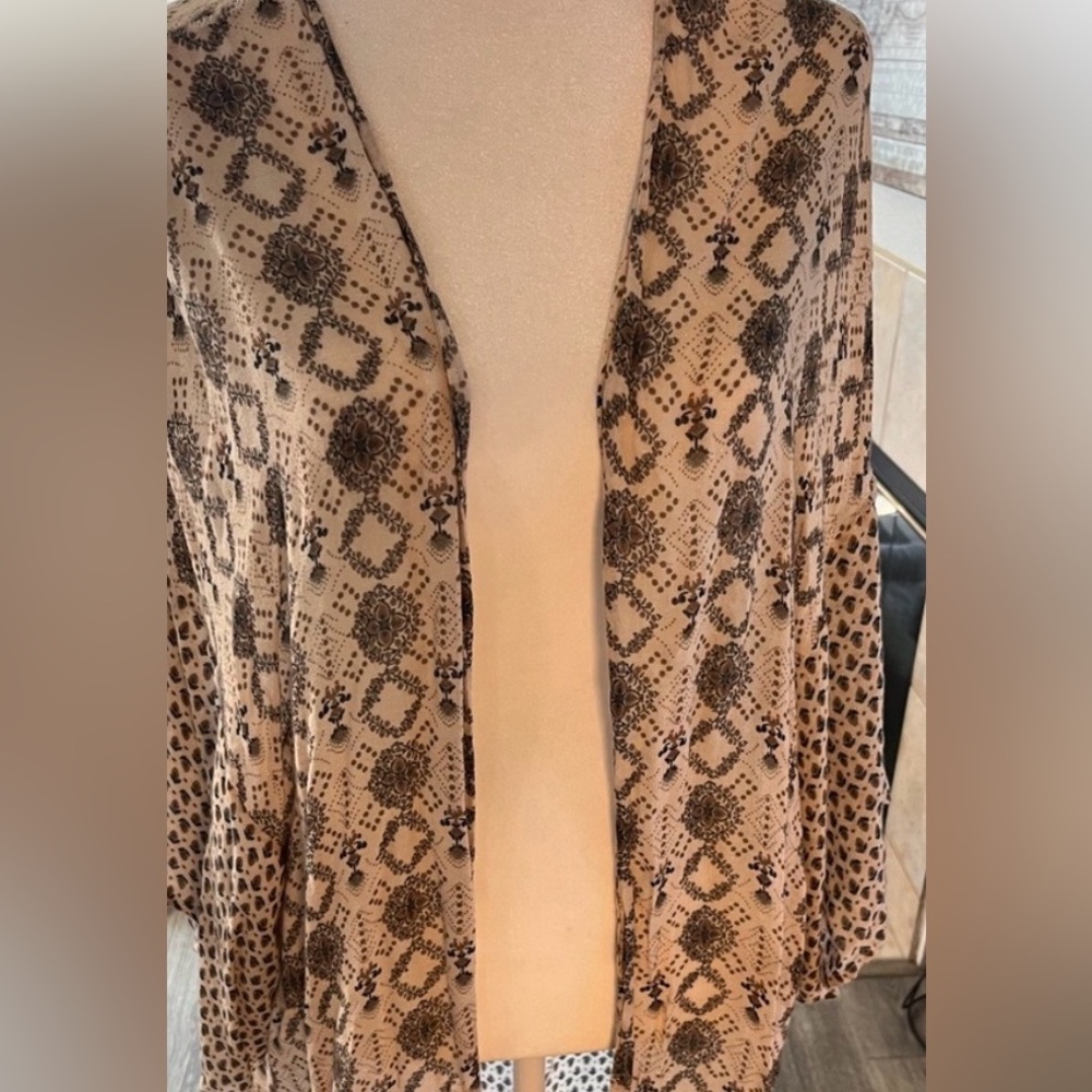 Lucky Boho Beige Print Kimono Lightweight Like New Final Sale
